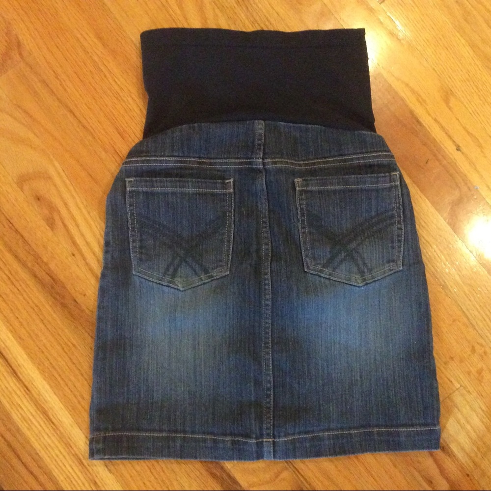 ❤️3/$15❤️ Motherhood Maternity Denim Skirt - Picture 2 of 7